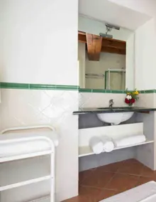 Appartement 'Antica Torre Petrarca' avec vue sur les montagnes, Wi-Fi et climatisation - Image 3