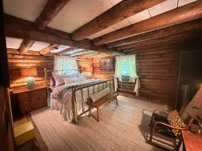 Tripps Cabin- Quaint cabin a mile from downtown Highlands!  - Image 5