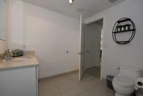 Awesome Apt With Pool in Midtown Miami - Image 5