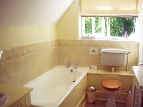 Quaint Village Location With Beautiful English Cottage Garden - Image 3