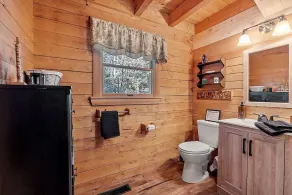 Private cabin on 3Acres with private hot tub! Lake access, Skiing, Snowmobiling! - Image 3