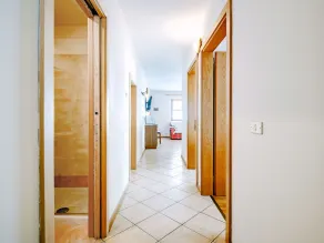Incantevole appartamento per 4 persone con WIFI, TV e balcone - Image 2