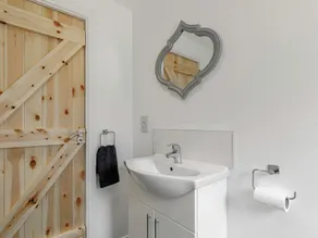 2 bedroom accommodation in Hemswell, near Market Rasen - Image 3