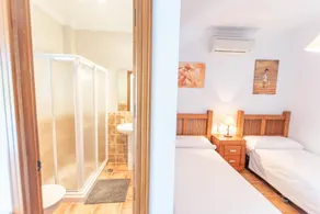 Villa 'Cortijo De La Abuela' with Mountain View, Wi-Fi and Air Conditioning - Image 5