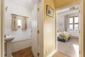 Hollins Farmhouse - Image 2