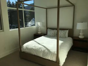 Luxury 3 Bedroom Condo Amazing Views & Unbeatable Downtown Location - Image 5