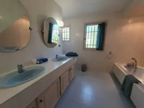 Bella villa indipendente con piscina privata e ampio giardino vicino a Vence - Image 5