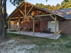 Hunting lodge, weekend getaway, family gatherings. private country setting. - Image 5