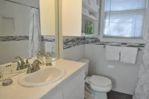 Ask about discounts for longer stays at this Fantastic 3/2  home in Zilker Park - Image 3