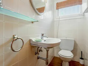 Atemberaubendes alleinstehendes Ferienhaus für 8 Leute mit  W-LAN, TV, Balkon und Haustiere erlaubt - Image 3
