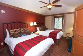 Hyatt High Sierra Lodge, hébergement luxueux et emplacement exceptionnel! - Image 4