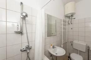 Bungalow Small House - Image 5