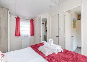 Manifold Caravan Pet Friendly - Image 4