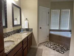 Panoramic Lake Travis View in Lago Vista - Image 4