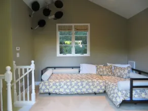 Spectacular Cottage Minutes from Town, Trails, and Biking! - Image 4