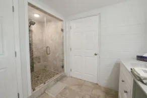 Sea Side Tropical rental home 5 min to town & beaches. - Image 3