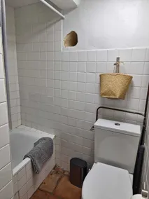 La Petite Maison Bleue Cœur du Village de Buis-les-baronnies 4 Personnes - Image 3