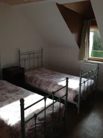 4 soveværelser 2 badeværelser 10 personer, med pool og stor have smukt indrettede - Image 5