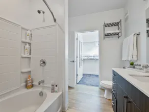 Gorgeous Stay-Stocked Kitchen-HotTub-Gym-Wifi - Image 4