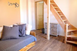 Château de Villelongue, renovated school gîte - Image 4