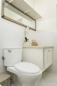 Relax in Luxury at The Pines of Karachi - Image 3