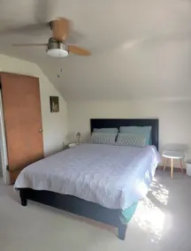 Charming full 4 bedroom house in convenient location/big fenced backyard - Image 5