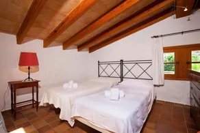Charming Mountain Villa only 8km to the beach - Image 3