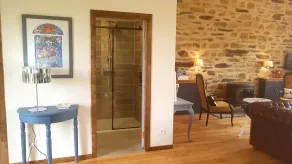 Luxury, spacious 3 bed converted Coach house. 10kms from the coast! - Image 2