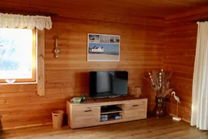 Cottage on the meadow - Image 2