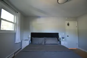 Mid-Coast 3BR Private Home with All Fenced in Backyard - Image 3