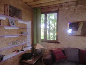 Cabin perched in the trees with jacuzzi and swimming pool - Image 2