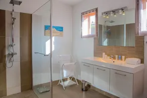 10 people sea view villa with pool in the south part of Corsica - Image 2
