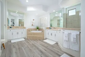 Luxurious 5BR Resort Style Home w Pool & Spa - Image 2