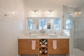 The Love Shack: Completely restored 1915 direct beachfront cottage! - Image 3