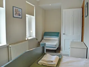 2-Bed Cottage in Buxton - Image 4