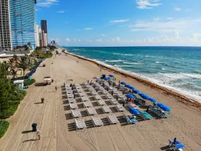 Two Bedroom Oceanfront Apartment - Image 3