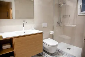 Beautiful Apartment situated directly in front of the sea. - Image 2