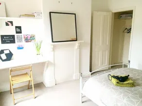 DOUBL BEDROOM IN HEART OF LEICESTER - Image 4