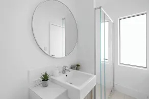 Best Location Armadale Sleeps 6 - Image 2