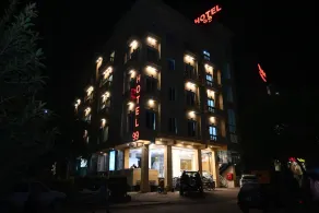 Hotel 99 - Image 3