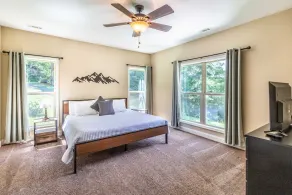Family cabin with hot tub, mountain views, game room, near National Park! - Image 5