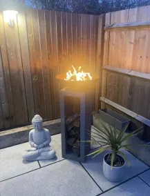 Solent Heights Modern Luxury with Hot Tub & Garden Sleeps 8 - Image 5