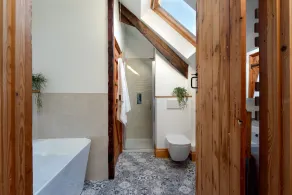 The Old Coach House - Converted barn with private garden parking and fireplace - Image 4