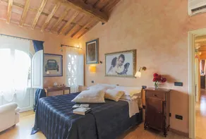 Villa / Independent home in Lucca mit 3 Schlafzimmern 6 Schlafplätzen - Image 3