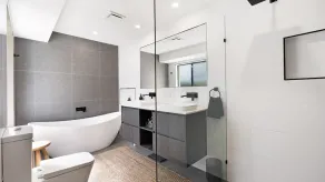 Seamount Quay 22 - Waterfront views, private pool & fishing from your own jetty - Image 4