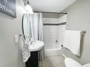 Pet Friendly Home by Lake Shawnee! - Image 2