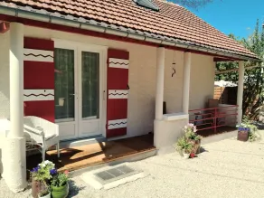 Charming Riverside Cottage Near Montargis with Nature & City Access - Image 3