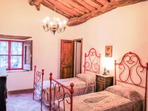 House with private pool and panoramic views 20km from Pisa, 1km from village - Image 3