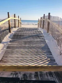 #404- 2 bed-1 bath sleeps 6- Fall beach getaway…& Winter Snowbirds! Book now! - Image 4