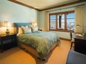 Great Location | Hot Tubs + Close to Ski Shuttle - Image 5